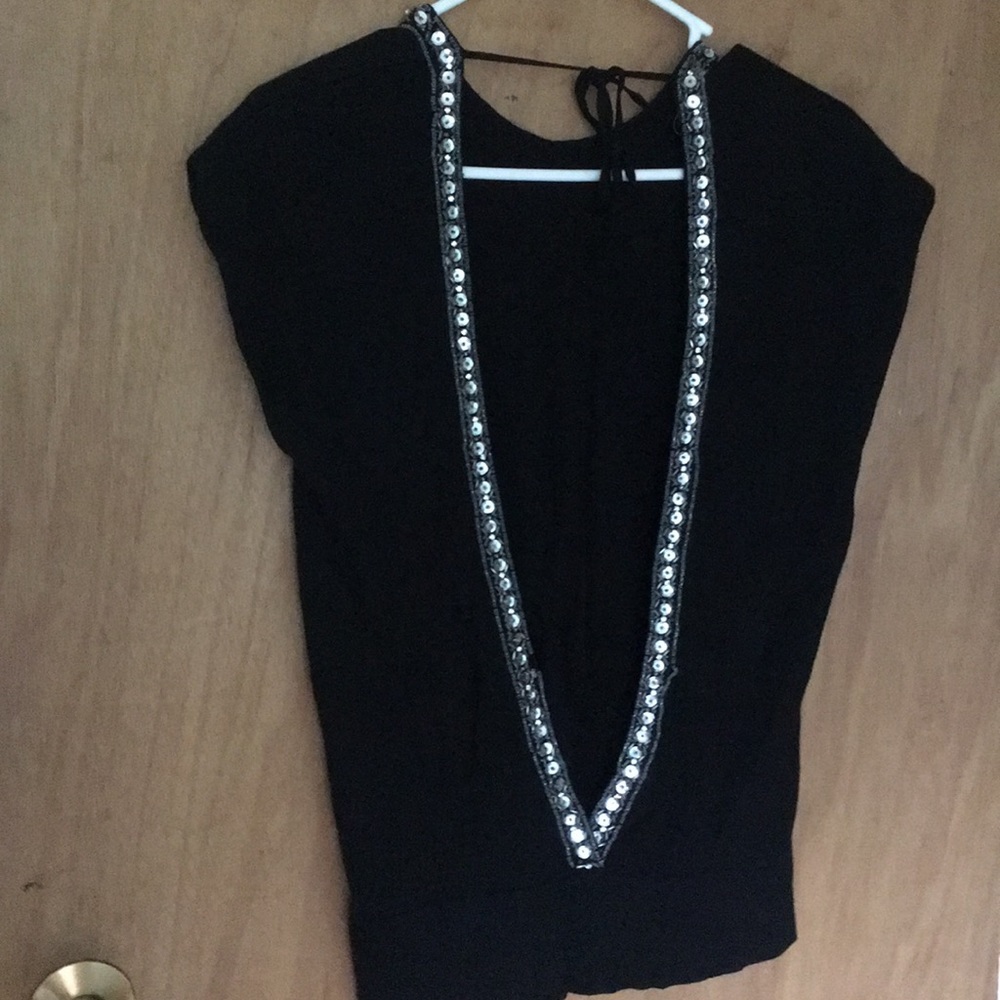 Sexy blackless black top w sequin detail, size m